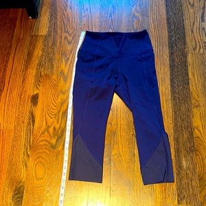 EUC Lululemon cropped leggings